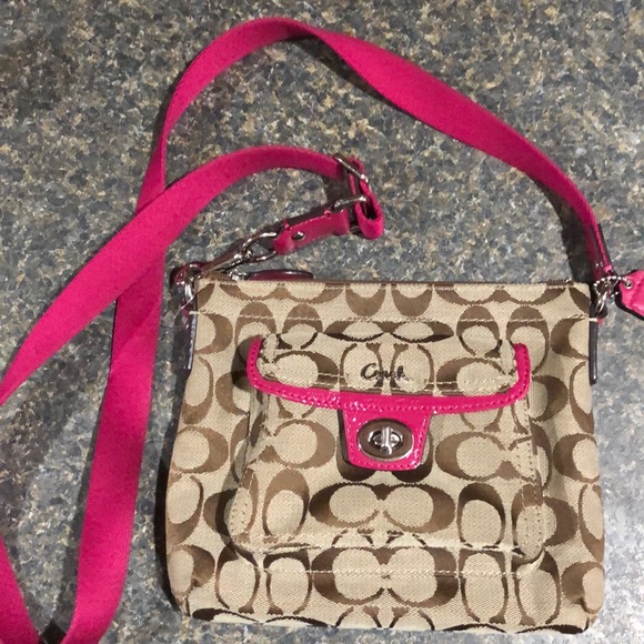 Coach Handbags - Coach crossbody purse.